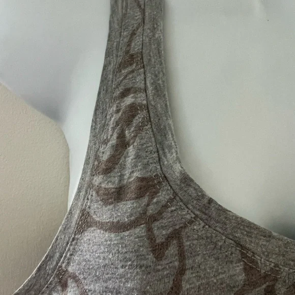 Fabletics Gray Rose Pattern Tank Top - Picture 4 of 5